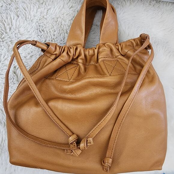 Madewell Piazza Drawstring Leather Crossbody Bag Timber Beam Tan NEW - Picture 2 of 14